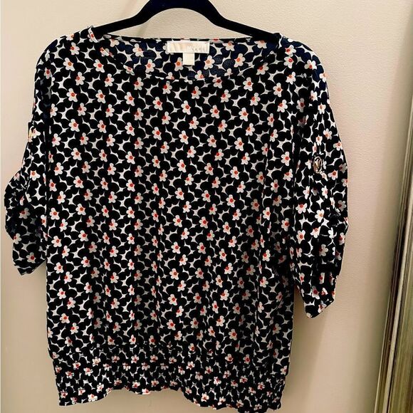 Michael Kors floral top with 1/2 tab roll up sleeves. - Picture 1 of 6